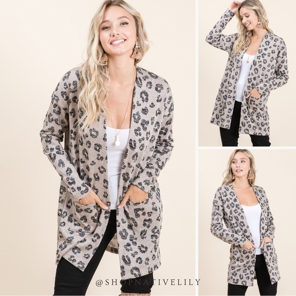 Reborn J Sweaters - NWT Reborn J Animal Print Kimono Long Sleeve Cardigan, Oatmeal/Black Multi